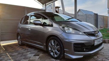 Honda: Honda Fit: 2010 г., 1.5 л, Вариатор, Бензин, Хэтчбэк