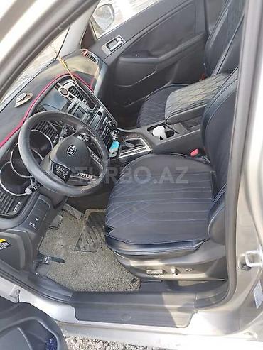 Kia: Kia K5: 2 l | 2010 il Sedan — 19
