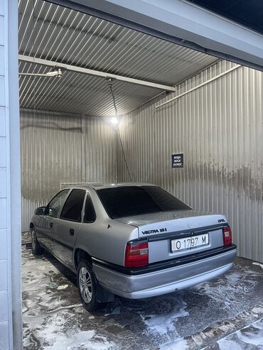 Opel: Opel Vectra: 1994 г., 1.6 л, Механика, Бензин, Седан