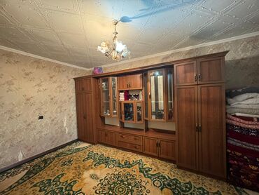 Гарнитуры для зала: Гарнитур для зала, Б/у, Самовывоз