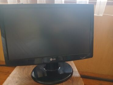 video kart: LG LCD monitor - Ekran ölçüsü: təxminən 18–20 düym (geniş format) -