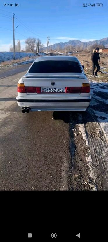 BMW: BMW 3 series: 1990 г., 2.5 л, Механика, Бензин, Седан