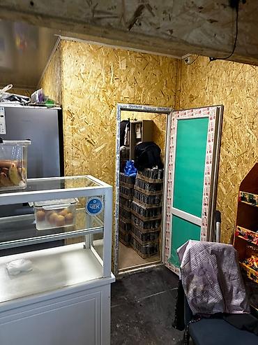 Кафе, рестораны: Готовый к работе павильон общепита/кафе-минимаркет. Что внутри: - — 5