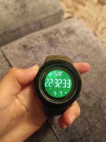 американские часы оригинал: Срочно продаю цена 5000тщ не больше не меньше можете забрать ош базар