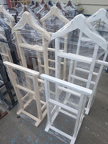 Ev üçün digər mebel: Bu, paltarların səliqəli saxlanması üçün nəzərdə tutulmuş taxta — 17