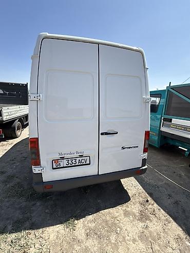 короткий спринтер: Mercedes-Benz Спринтер: 2002 г., 2.2 л, Механика, Дизель, Фургон — 4