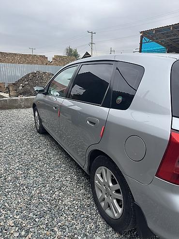 салон на фит: Honda Civic: 2001 г., 1.7 л, Автомат, Бензин, Хэтчбэк — 4