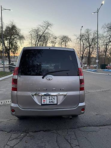 тягач продажа авто: Toyota Noah: 2006 г., 2 л, Автомат, Бензин, Минивэн — 5