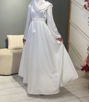 арабские платья: Вечернее платье