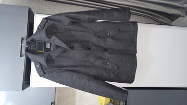 дождевик купить в баку: JACK& JONES brendi olan orjinal palto 240 manata alinib heç