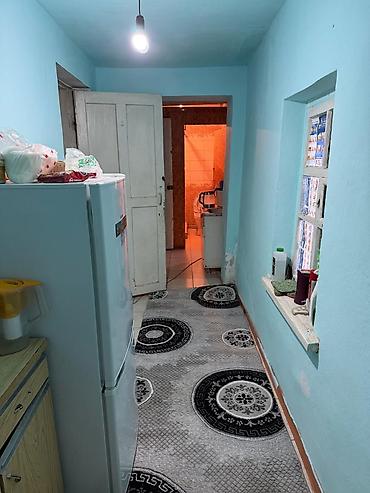 Үйлөр: Сдаю дом из 3 комнат и прихожей в районе 4 горбольницы душ туалет в — 5