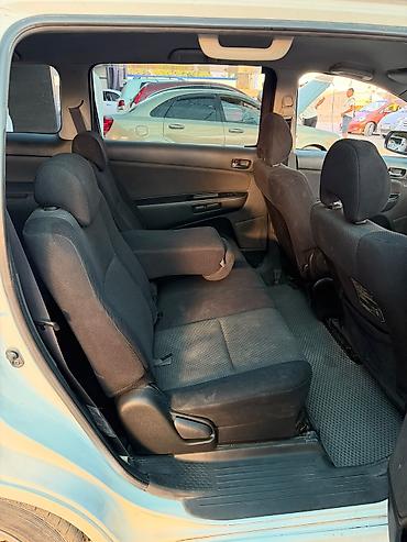 Toyota: Toyota WISH: 2003 г., 1.8 л, Автомат, Бензин, Минивэн — 3