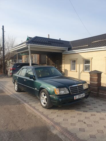 Mercedes-Benz: Mercedes-Benz E-Class: 1995 г., 2 л, Механика, Бензин, Седан