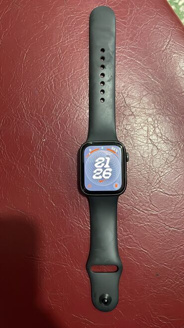 Apple Watch: Продаю часы айпел вош се 44 м 
Емкость 85