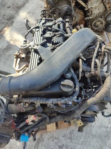 Дверные карты: Двигатель Toyota Hilux Surf N215 2.7 2TR-FE 2004 (б/у)