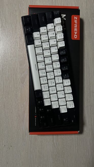 Клавиатуры: Механическая клавиатура ZIFRIEND KA646 Черный / белый 60%