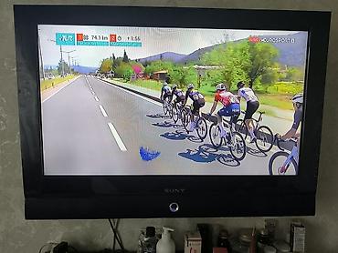 тв 4: Телевизор Sony, диагональ около 40–42" (широкая рамка с логотипом Sony — 1