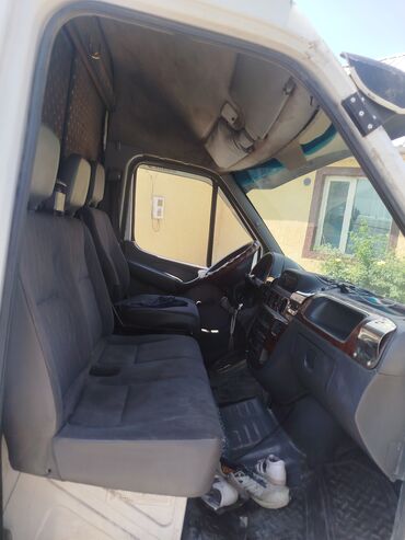 айнек машина: Mercedes-Benz Спринтер: 2000 г., 2.7 л, Механика, Дизель, Van