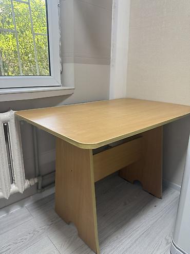 кухонный столы б у: Кухонный стол, Б/у, Прямоугольный, Нераскладной — 1