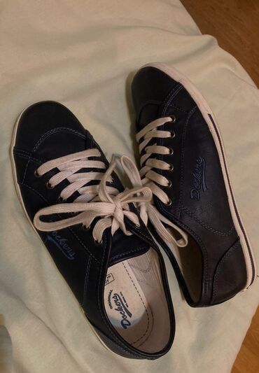кроссовки баку: Кеды кроссовки Docker's на 39-40 размер. Тёмно-синего цвета. Состояние