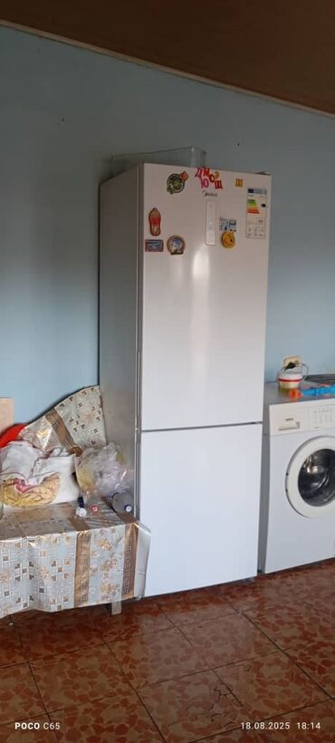 рефрижератор на спринтер: Муздаткыч Midea, Колдонулган, Эки камералуу, No frost, 2000 *