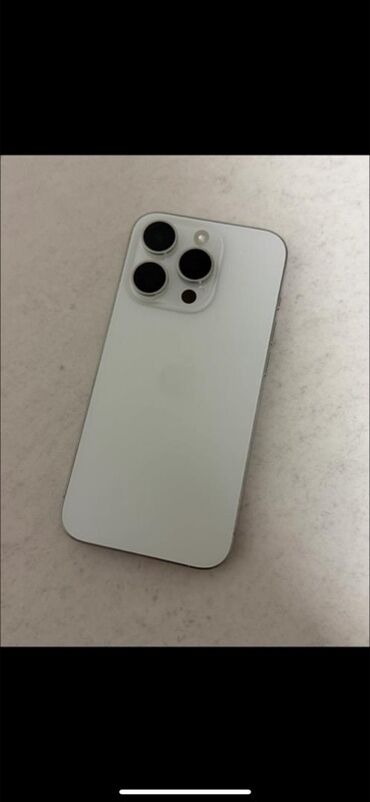 раскладные телефоны: IPhone 15 Pro, Б/у, 128 ГБ, Белый, Защитное стекло, Чехол, Коробка, 89 %