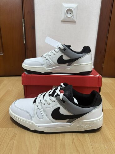 баскетбольные ботасы: Мужские кроссовки, 42.5, Nike, Новый, цвет - Белый, Самовывоз