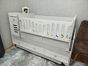 Beşiklər: Oğlan və qız üçün, İşlənmiş, Dördbucaq, Beşik, Dəst ilə, Matras ilə, Yellənmə mexanizmsiz — 5