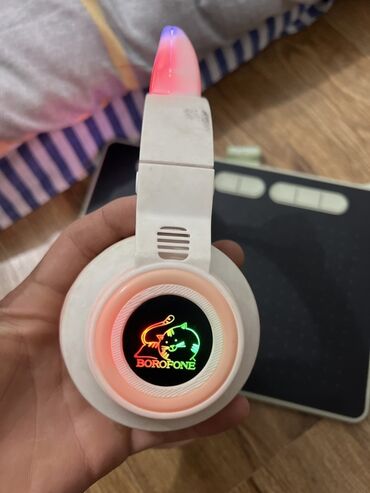 одиночный наушник: Беспроводные наушники BOROFONE с кошачьими ушками и RGB‑подсветкой