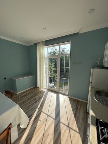 Günlük kirayə evlər: 200 kv. m, 3 otaqlı, İnternet, İşıq, Telefon — 13