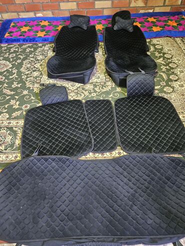 hyundai getz 1: Чехлы Велюровые, С подушкой, цвет - Черный, Универсальный, Новый, Самовывоз