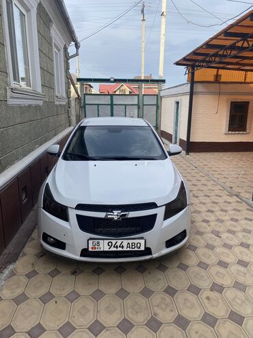 киргизские машины: Chevrolet Cruze: 2011 г., 1.8 л, Механика, Бензин, Седан