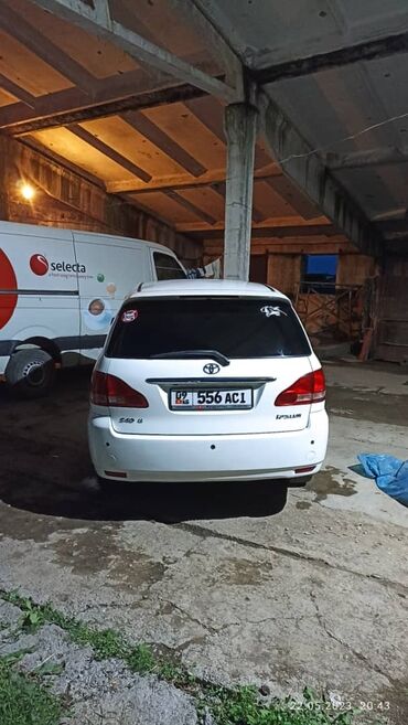 Транспорт: Toyota Ipsum: 2.4 л | 2002 г. | Универсал