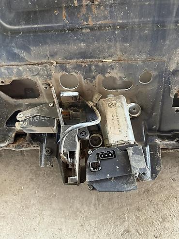 Комплект привода и механизма крышки багажника BMW е39 универсал В at lalafo.kg Комплект привода и механизма крышки багажника BMW е39 универсал В
