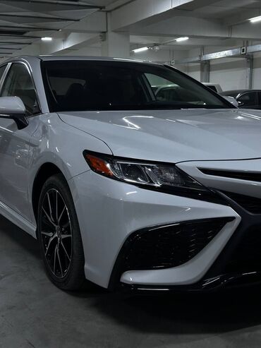 toyota camry 2018: Toyota Camry: 2022 г., 2.5 л, Автомат, Бензин, Седан