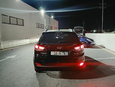 bmw e 38: Hyundai ix35: 1.9 l | 2011 il Sedan — 3