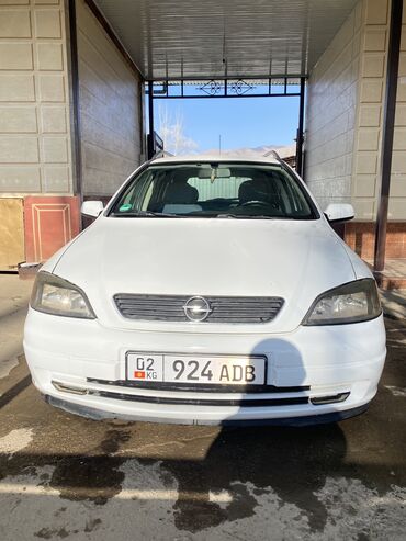 меняю автомобиль: Opel Astra: 2003 г., 1.6 л, Механика, Бензин, Седан