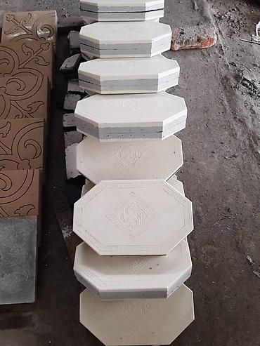 Производство брусчатки: Продаю мешалка 2шт выбра столь 1шт форма 2 вида по30кв лоток50шт — 12