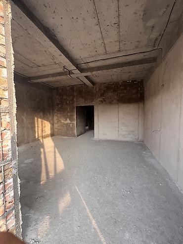 Продажа таунхаусов: 🏡 Таунхаус в центре Бишкека Продается просторный таунхаус площадью — 14