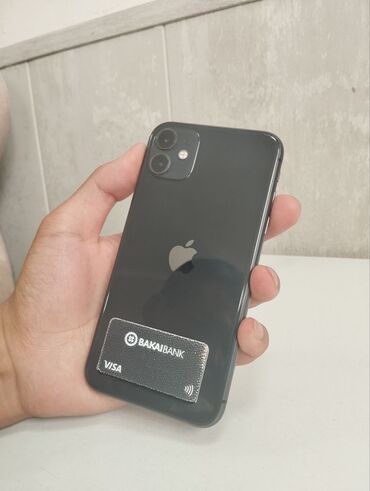 Apple iPhone: IPhone 11, Б/у, 64 ГБ, Jet Black, Чехол, 64 %