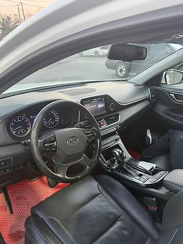 2017: Hyundai Grandeur: 2017 г., 3 л, Автомат, Газ, Седан — 1