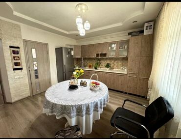 здаю дом арча бешик: Дом, 180 м², 5 комнат, Агентство недвижимости, Косметический ремонт