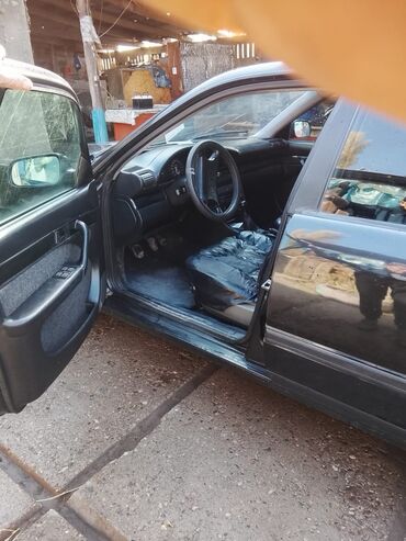 аксессуары на хонда одиссей: Легковой автомобиль седан, черный цвет, Основные характеристики по