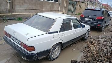 mersedes salon: Mercedes-Benz sedan (W201 “190” seriyası) Xüsusiyyətlər: - Kuzov: 4 — 2