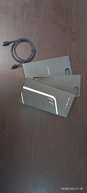 açılıb bağlanan telefonlar: Samsung Galaxy Z Flip7 FE, 256 GB, rəng - Qara, Barmaq izi — 3