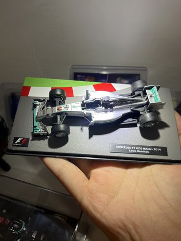 вазы для цветов: Mercedes, 2014 il, 1:43, Dəmir, Ünvandan götürmə, Ödənişli çatdırılma