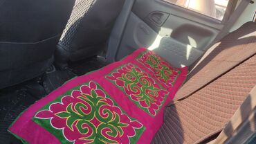 Toyota: Toyota Yaris Verso: 2001 г., 1.3 л, Механика, Бензин, Хэтчбэк — 8