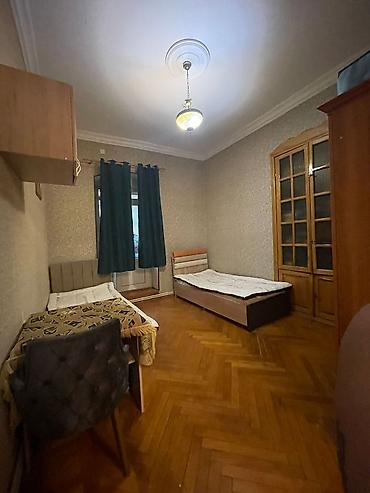 дешевые дома в баку: Баку, 28 мая, 4 комнаты, Вторичка, м. 28 мая, 130 м² — 5
