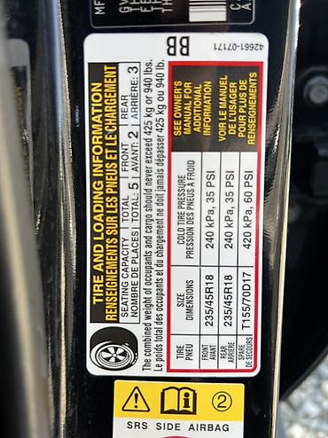 jeep compas: Информационная наклейка по шинам и нагрузке для автомобиля — 1