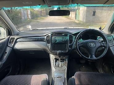 таета раум: Toyota Kluger: 2001 г., 3 л, Автомат, Газ, Кроссовер — 5